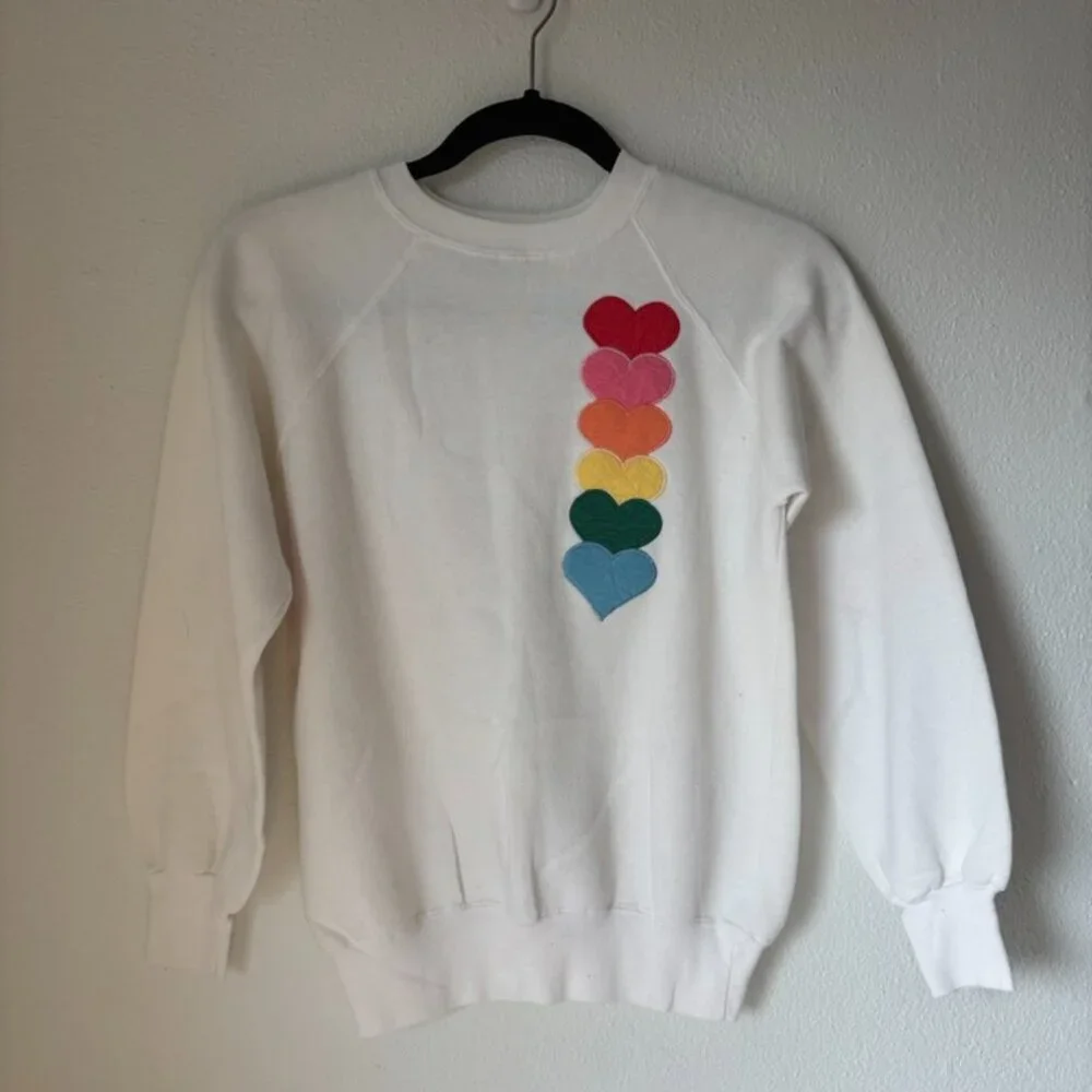 Rare Vintage 80's Rainbow Heart White Crewneck Sweatshirt | Size M - Picture 4 of 6